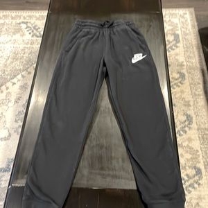 Teen Nike sweatpants size L